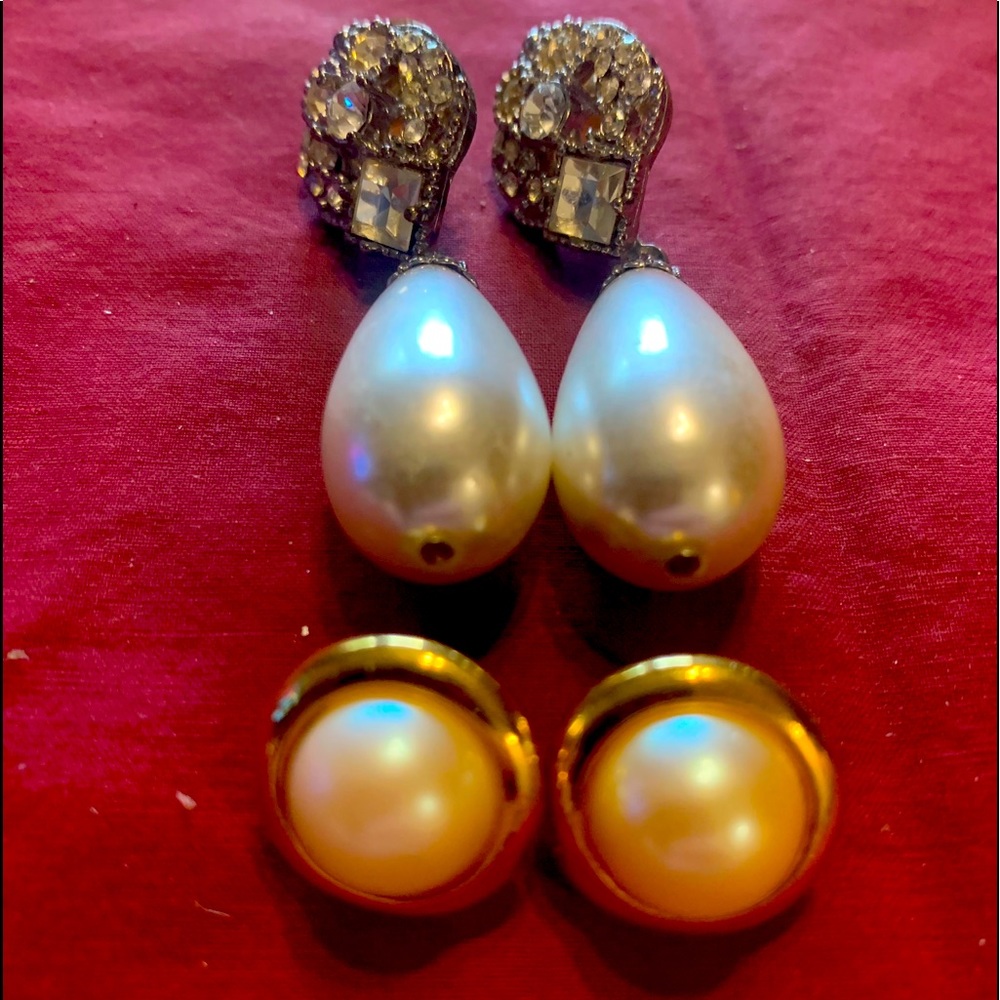 Pearl like earrings